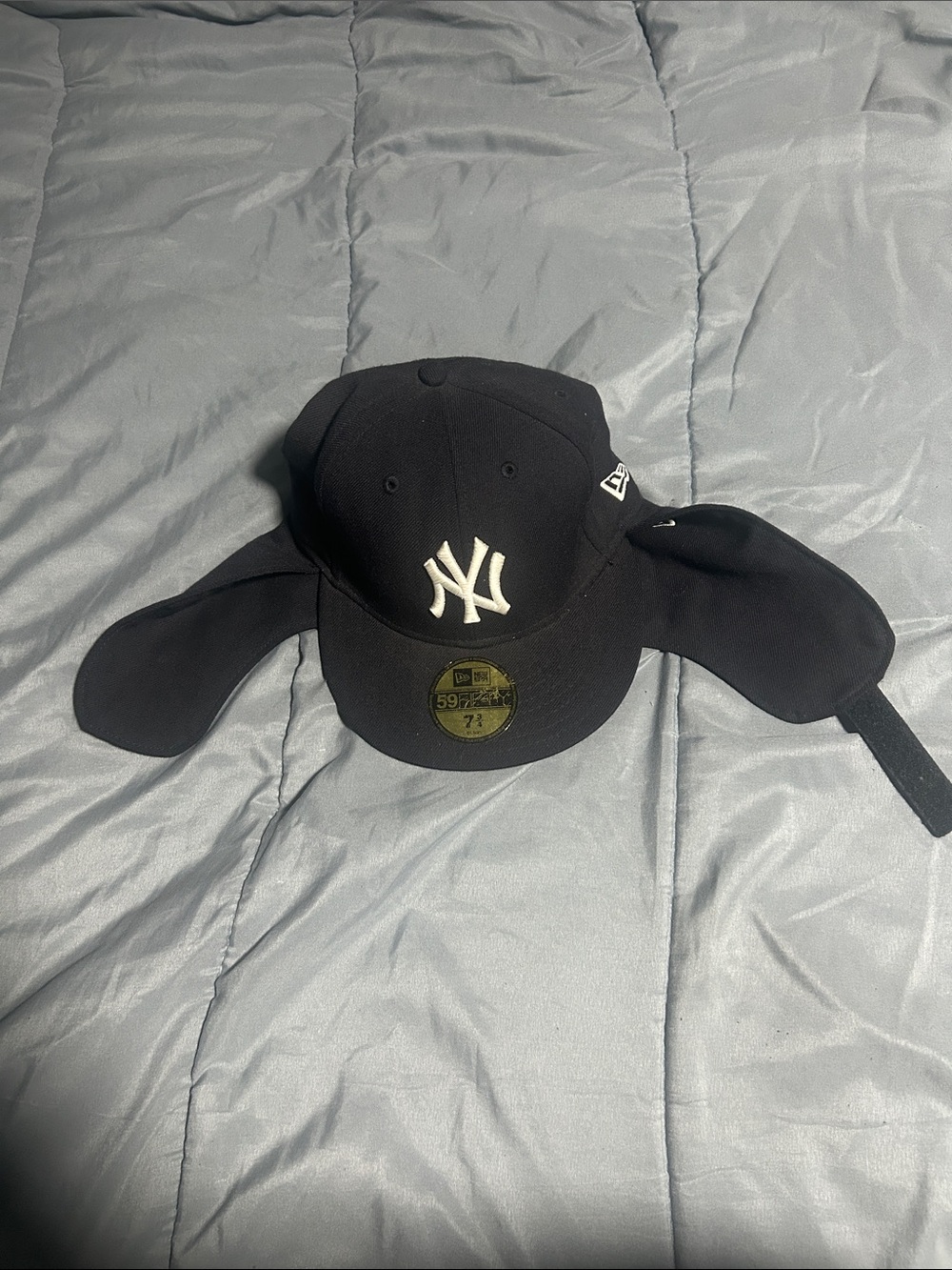 New Era New York Yankees Black Earflap Fitted Hat